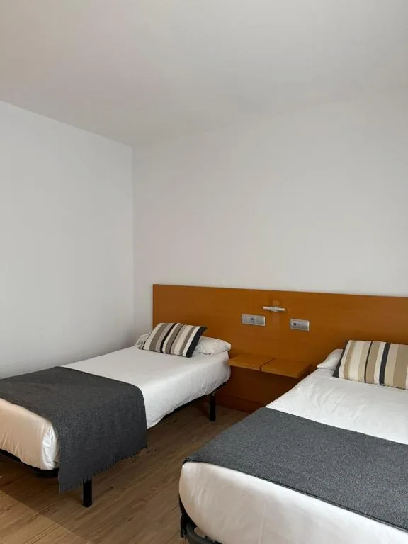 Habitación Triple — Hotel Txintxua