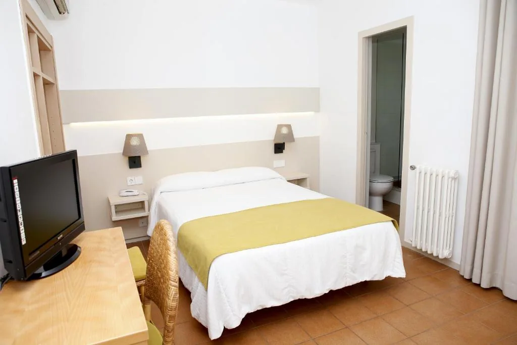 Habitación Interior - 1 o 2 camas — Hotel Ubaldo