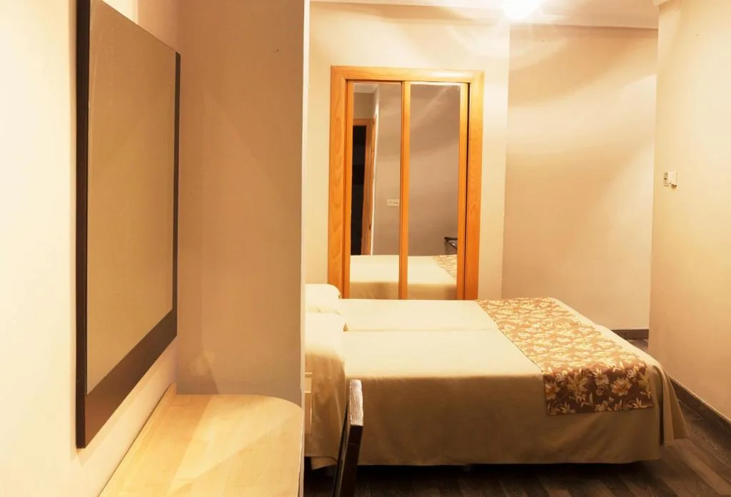 Familienzimmer — Hotel Universal by Maxi Hoteles