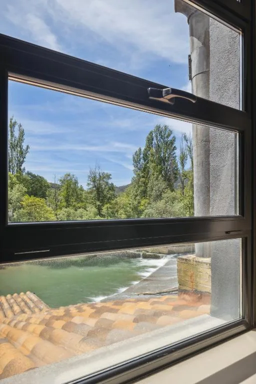 Suite met uitzicht op de rivier — Hotel Ureder