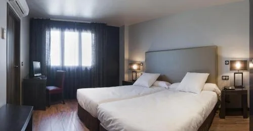 Habitación Doble - 2 camas — Hotel Valcarce León