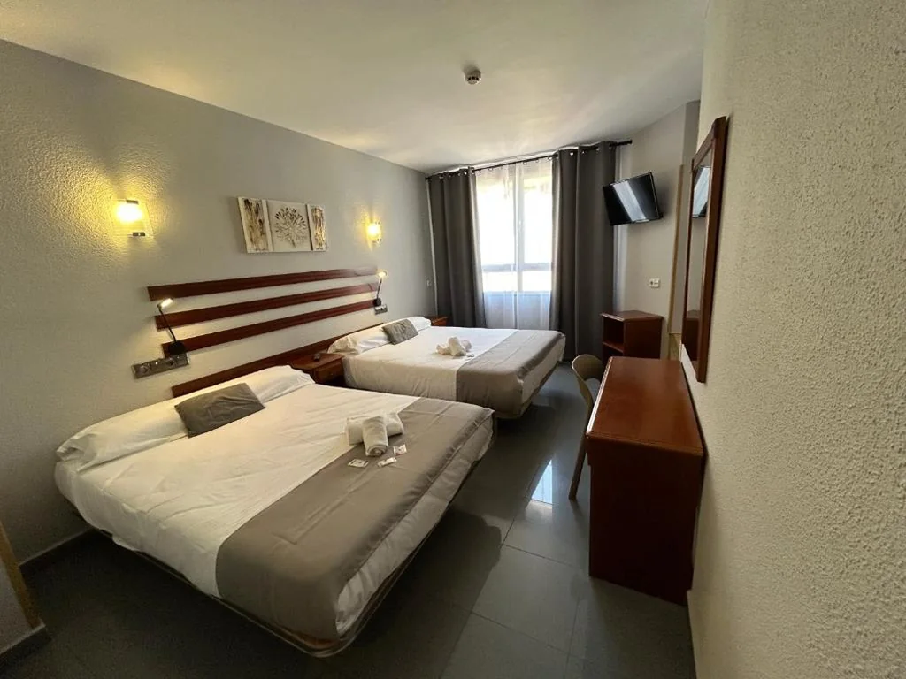 Chambre quadruple — Hotel Valdemoro