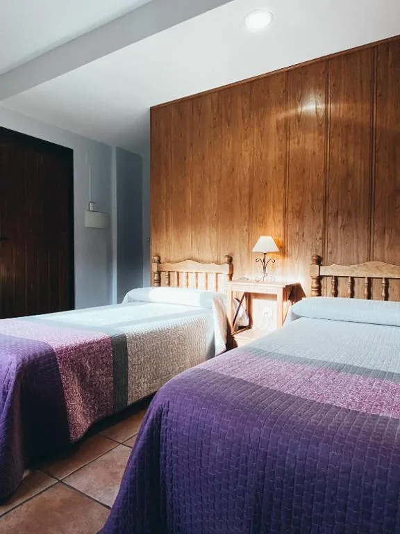 Habitación Familiar Cuádruple — Hotel Valdevécar