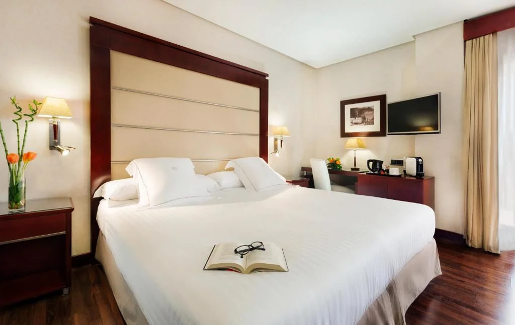 Suite junior avec terrasse — Hotel Valencia Center