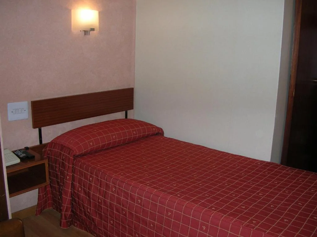 Eenpersoonskamer — Hotel Valencia de la Música