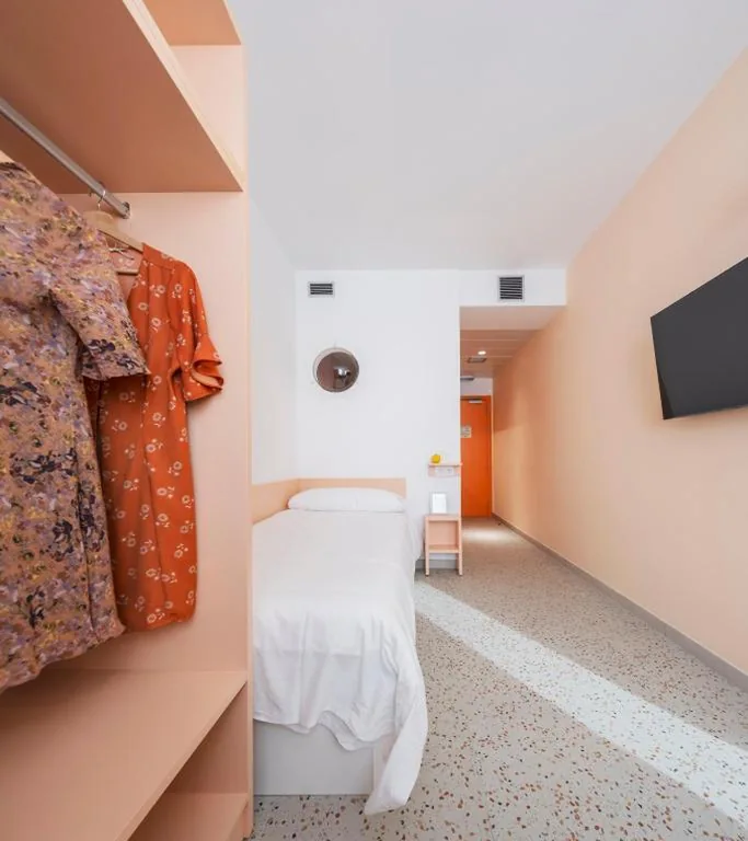 Einzelzimmer — Hotel Valencia Tower