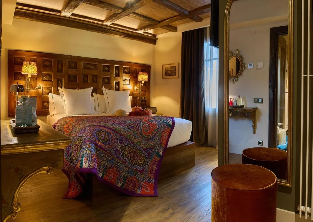 Habitación Superior - 1 cama grande — Hotel Valle de Pineta