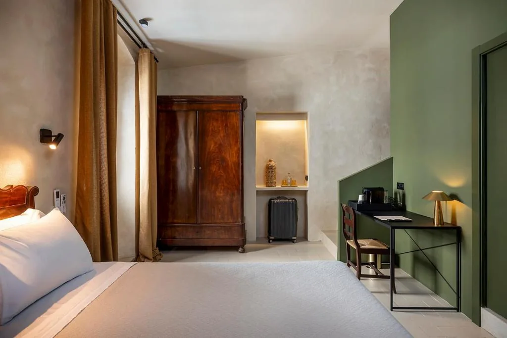 デラックス特大ベッド付き客室 — Hotel Vella Nit