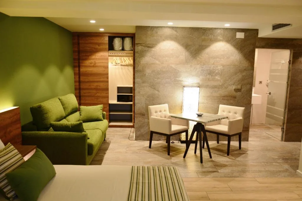 Deluxe Suite mit Whirlpool — Hotel Venta Baños