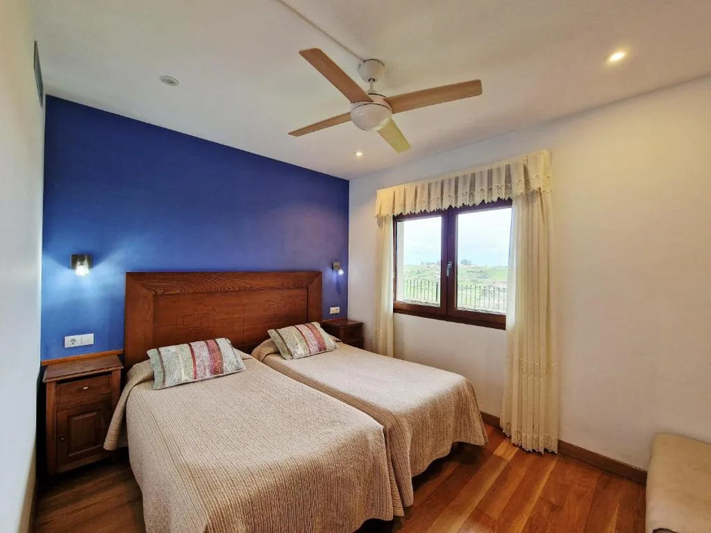 Quarto Duplo adaptado para pessoas com mobilidade reduzida — Hotel Verdemar by Grupo A Cobijo