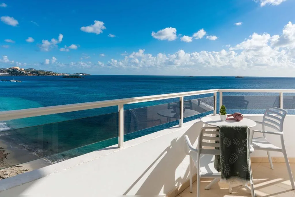 Superior tweepersoonskamer met 2 eenpersoonsbedden en uitzicht op zee — Hotel Vibra Algarb