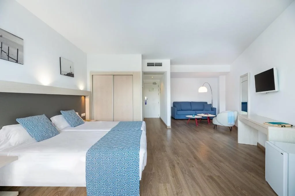 Suite familiale avec vue sur la mer — Hotel Vibra Beverly Playa