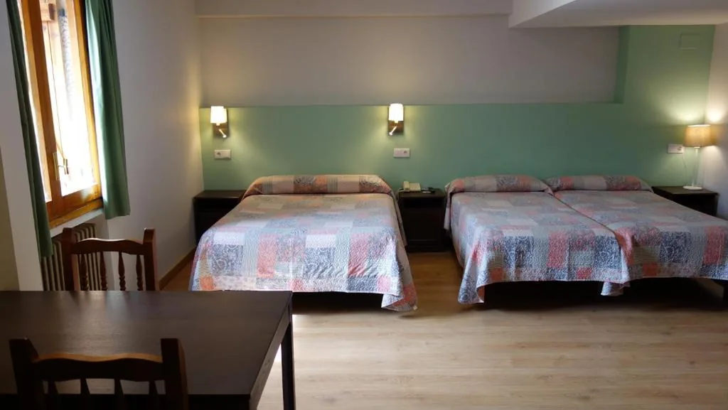 Vierbettzimmer — Hotel Vicente