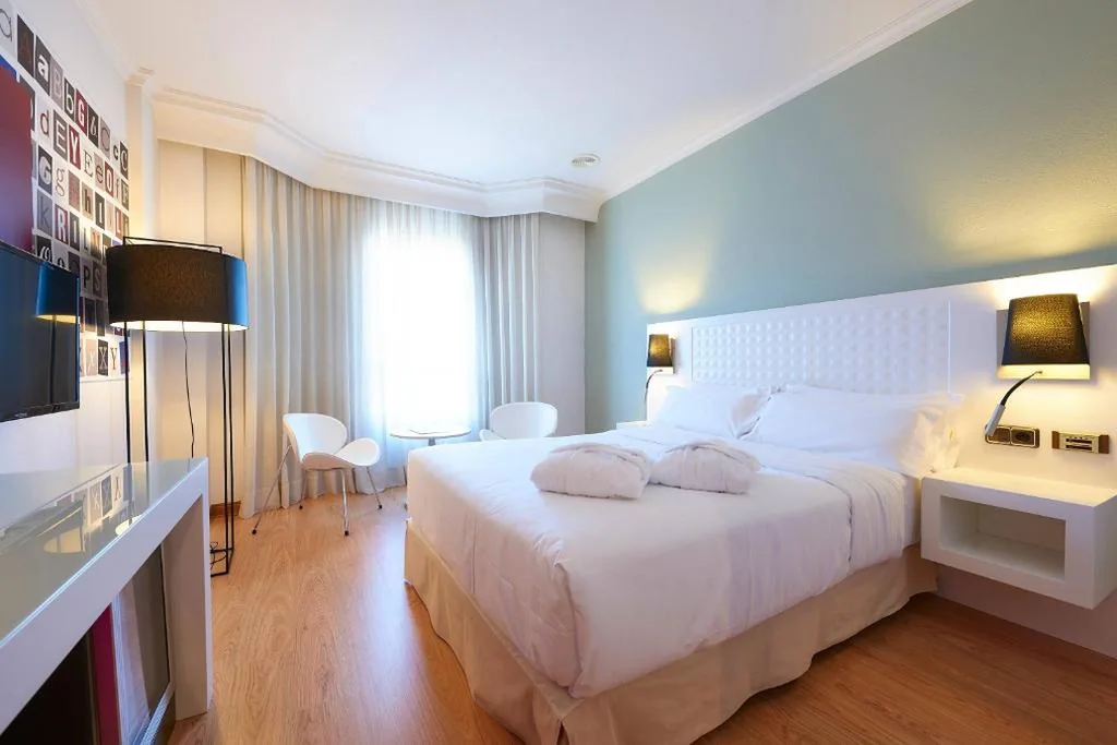Camera Premium — Hotel Vigo Los Galeones, Affiliated by Meliá