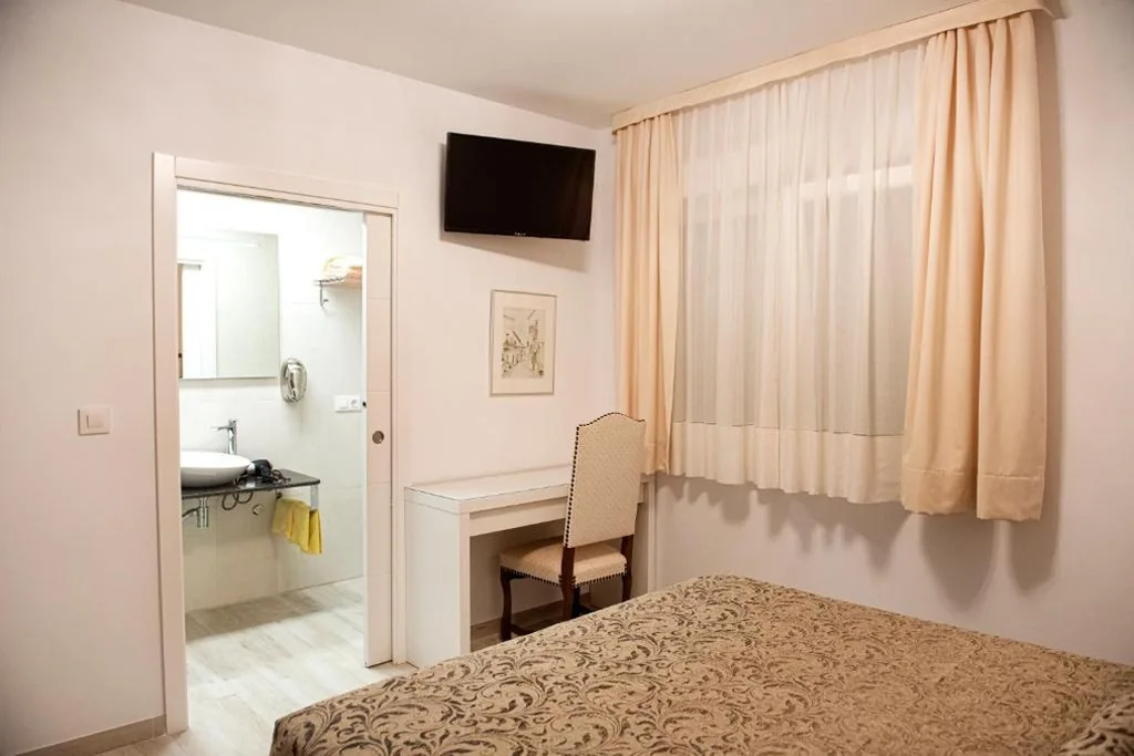 Habitación Doble Estándar con vistas a la montaña - 2 camas — Hotel Vilaseco