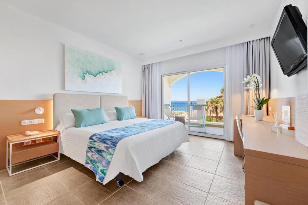 Doppelzimmer mit Meerblick und 2 Einzelbetten — Hotel Villa Chiquita - Adults Only - Over 12