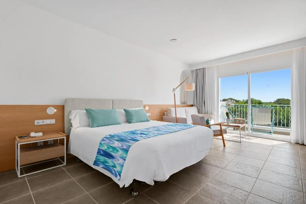 Junior Suite mit Balkon — Hotel Villa Chiquita - Adults Only - Over 12