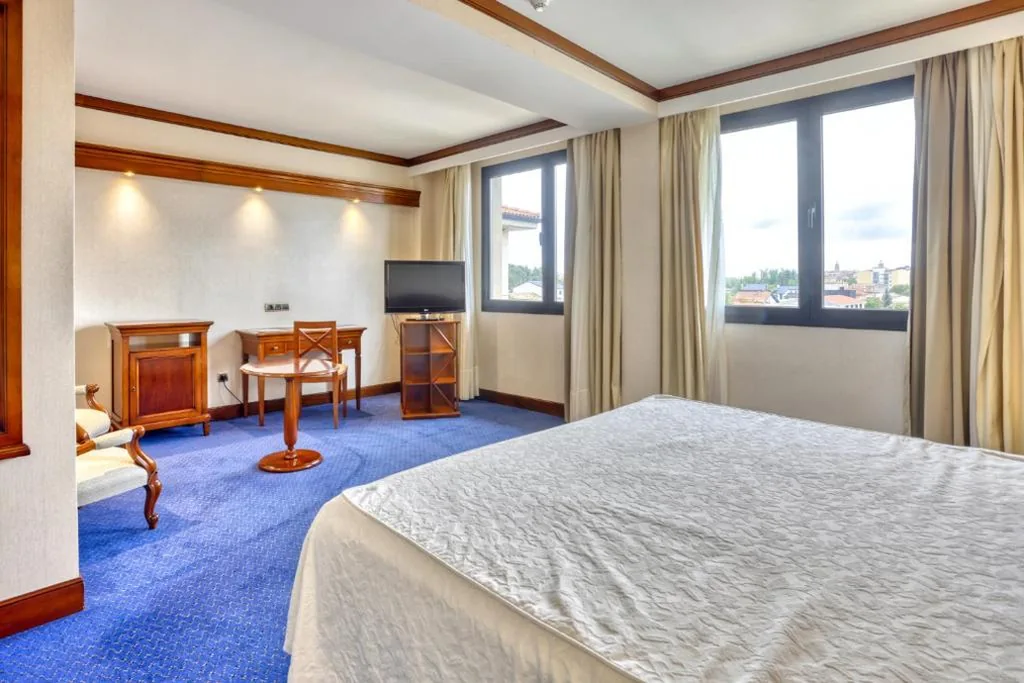 Hotel Villa De Almazan