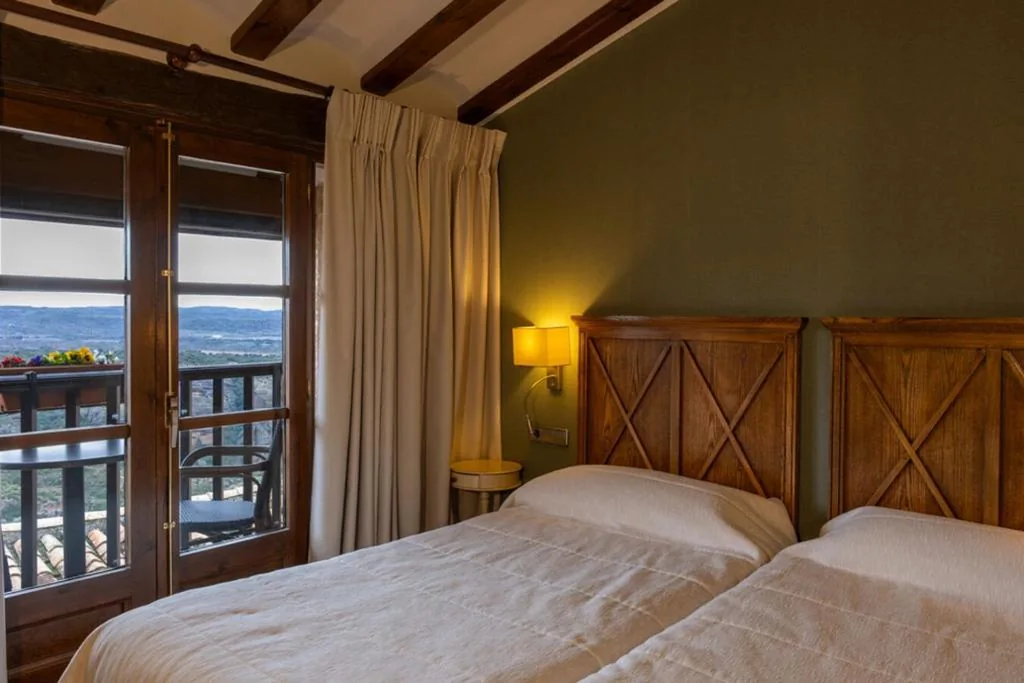 テラス付きツインルーム — Hotel Villa de Alquézar