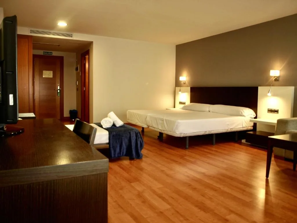 Dreibettzimmer — Hotel Villa de Andosilla