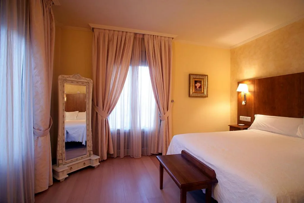Hochzeitssuite — Hotel Villa de Larraga