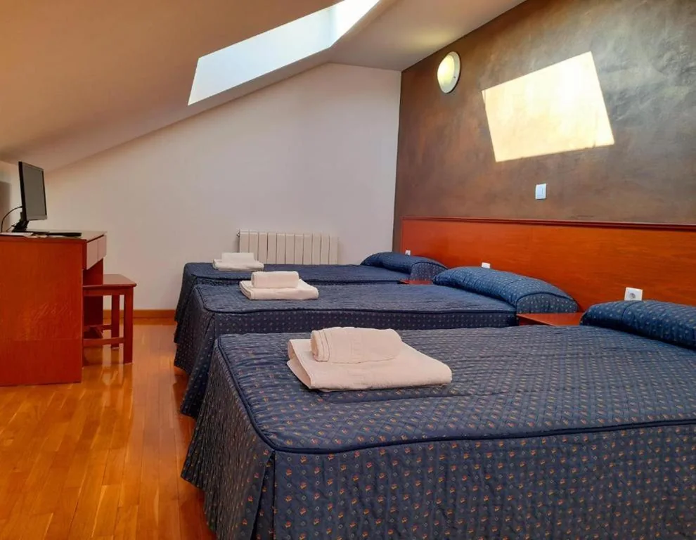 Economy-Dreibettzimmer — Hotel Villa De Lerma