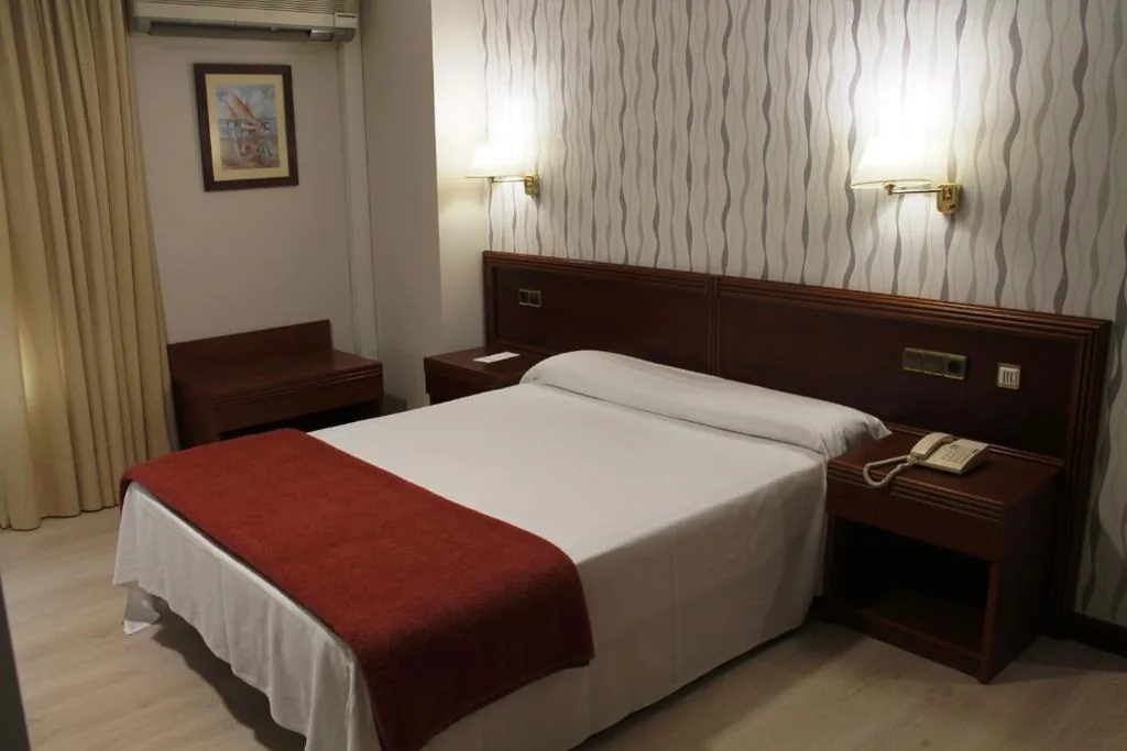 Habitación Doble — Hotel Villa de Marin