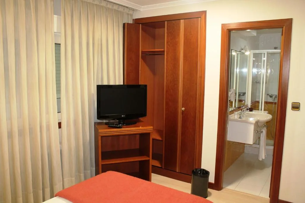 Habitación Individual — Hotel Villa de Marin