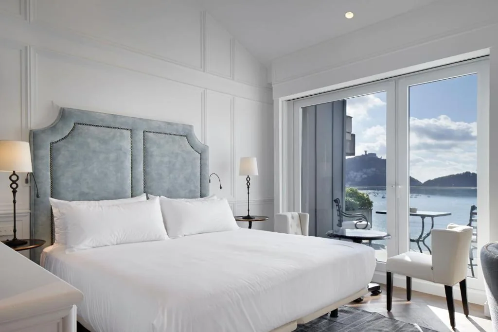 Habitación Doble con terraza - vistas al mar — Hotel Villa Favorita - Adults Only