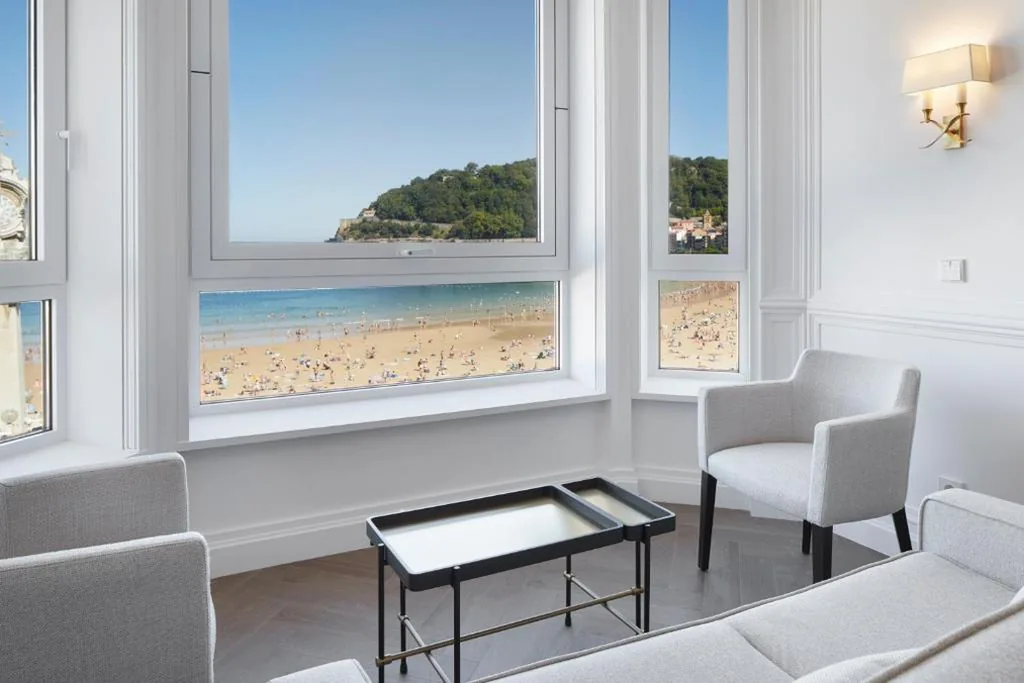 Suite Junior con vistas al mar — Hotel Villa Favorita - Adults Only