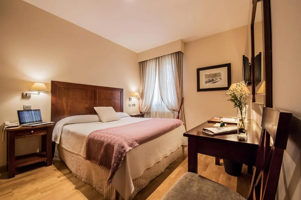 Camera doppia - 1 o 2 letti — Hotel Villa Virginia