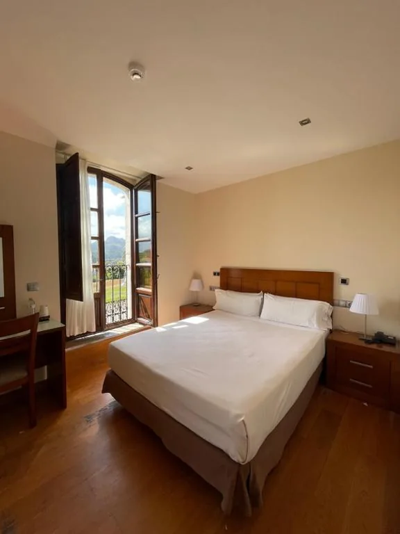 Quarto Duplo com estacionamento — Hotel Villadesella