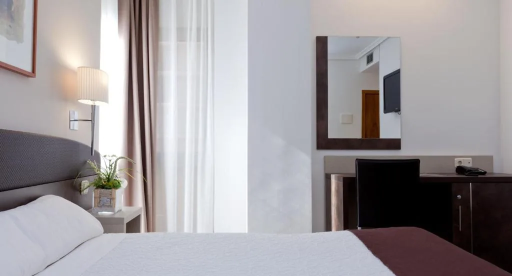 Habitación Doble con cama supletoria (3 adultos) — Hotel Villamadrid