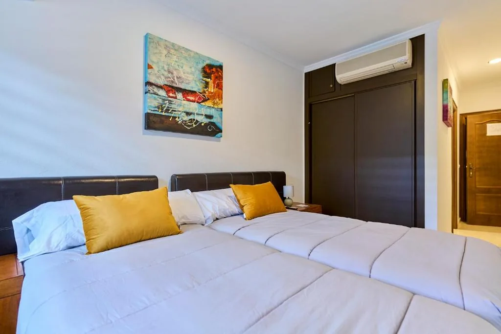 双床双人间 — Hotel Villamayor by gaiarooms