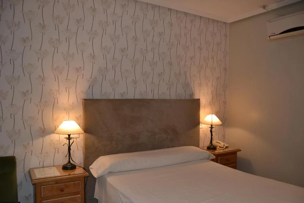 Camera doppia - 1 o 2 letti — Hotel Villegas