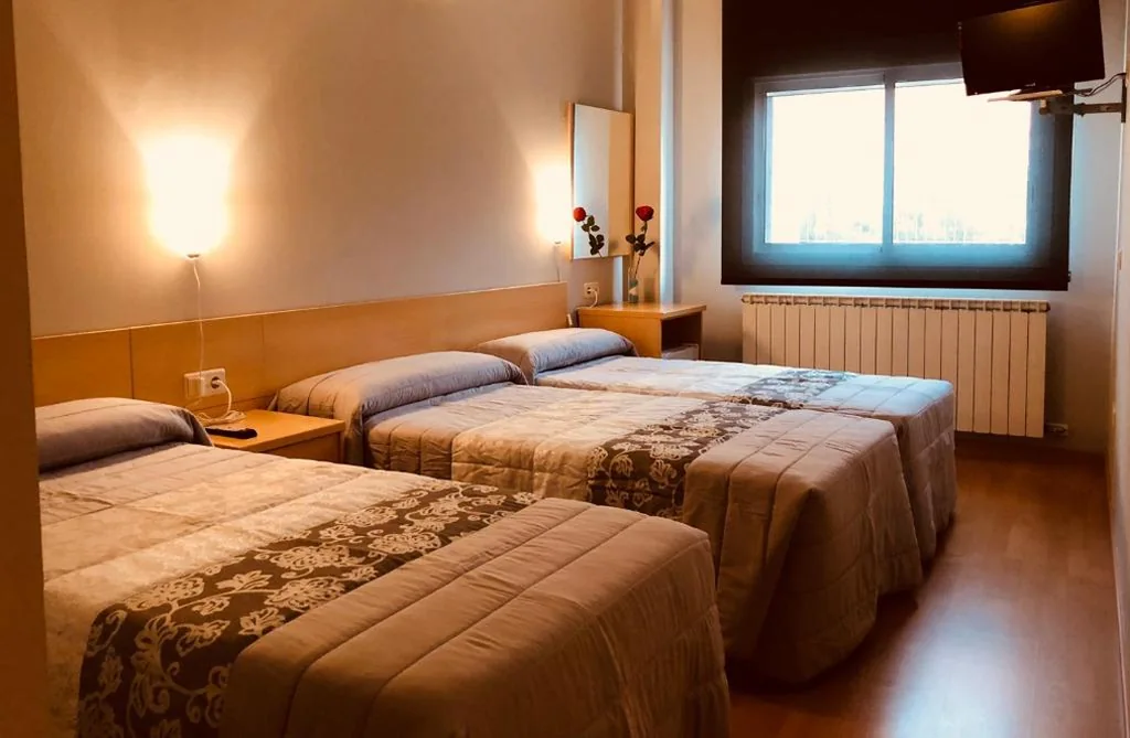 Habitación Triple — Hotel Viñas 17