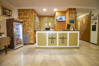 Hotel Virgen de los Reyes — foto 2