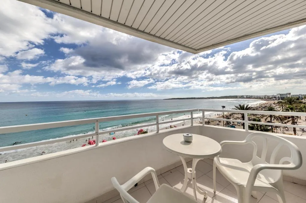 Camera Doppia con vista sul mare - 2 letti — Hotel Voramar