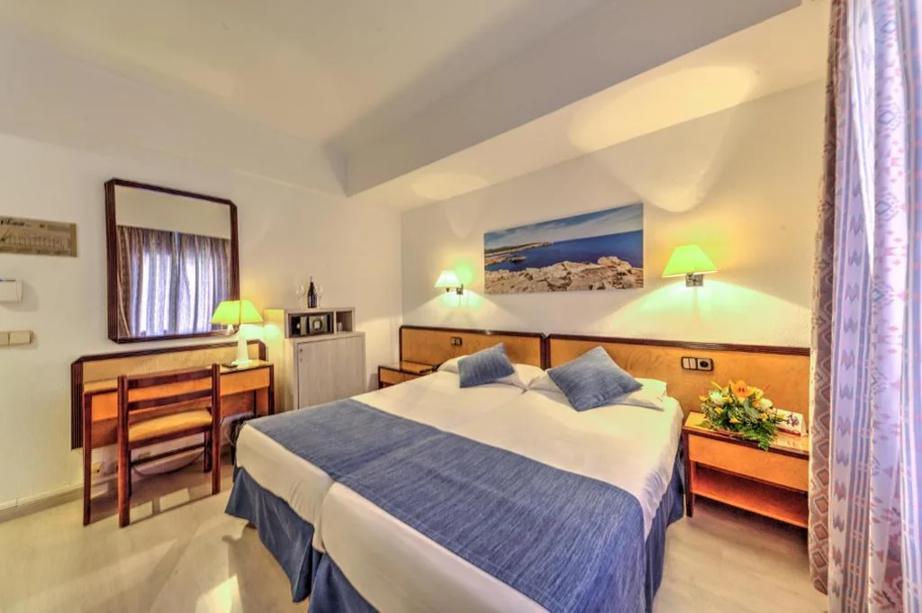 Camera Doppia Economica - 2 letti — Hotel Voramar