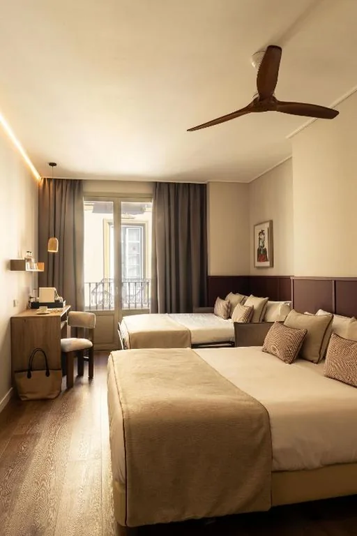 Habitación Familiar Deluxe — Hotel Well and Come Málaga