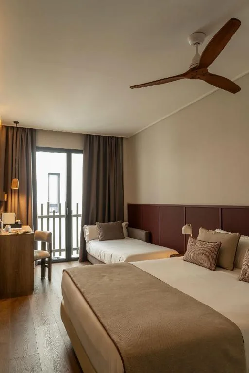 Habitación Triple — Hotel Well and Come Málaga