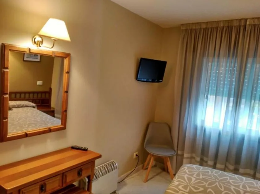 Habitación Doble Económica — Hotel Xeito