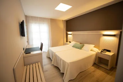 Hotel y Apartamentos Diufain — foto 2