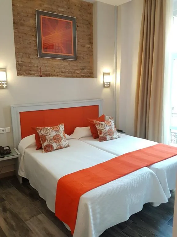 スーペリアダブルルーム・ダブルベッド1台またはシングルベッド2台 — Hotel y Apartamentos Doña Lola