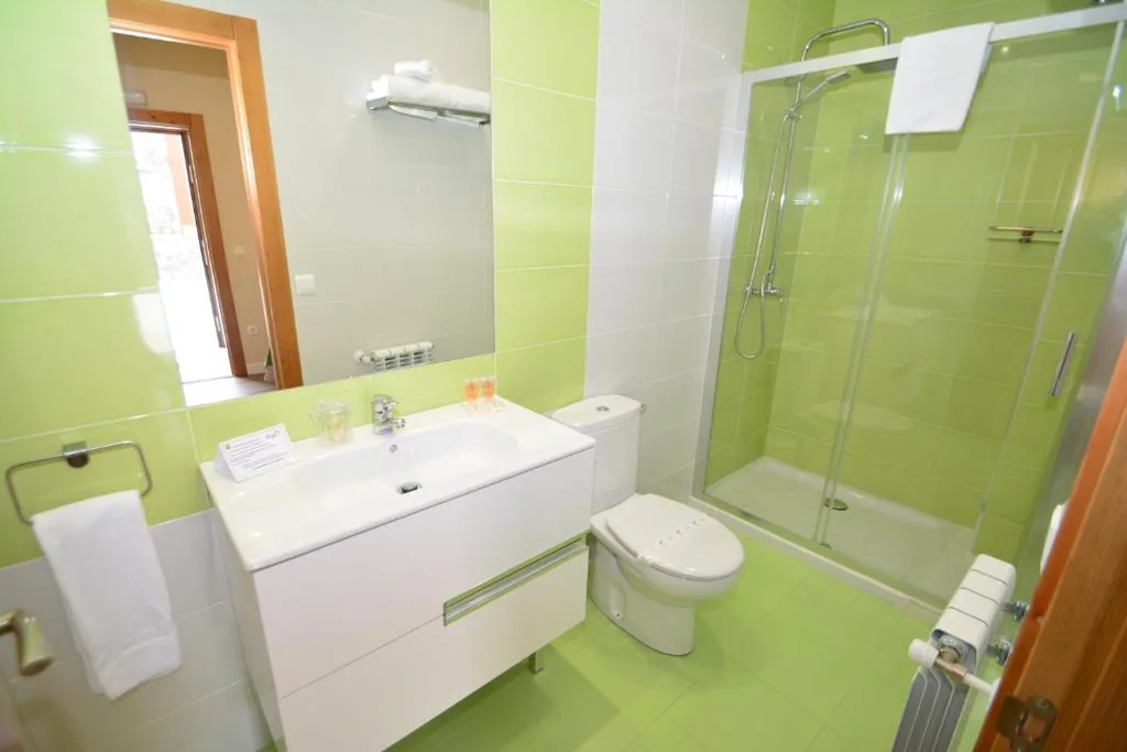Quarto Duplo Standard - 1 ou 2 camas — Hotel y Apartamentos El Camín
