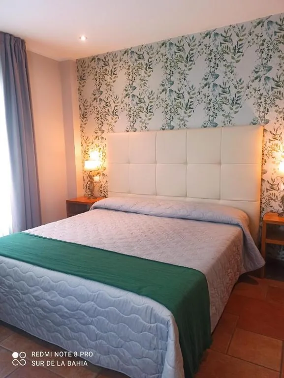 Hotel y Apartamentos Sur de la Bahía