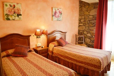 Hotel y Hostal Vall d Aneu — Foto 2