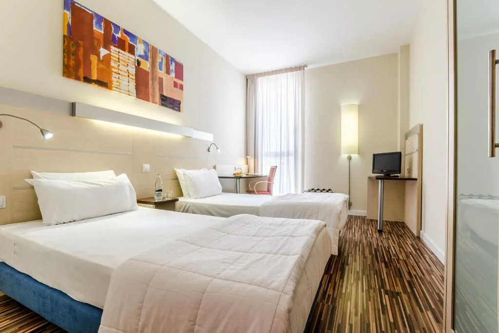 Habitación Doble - 1 o 2 camas (2 adultos) — Hotel YIT Ciudad De Zaragoza