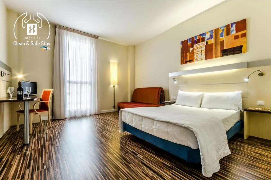 Habitación Individual con aparcamiento — Hotel YIT Ciudad De Zaragoza