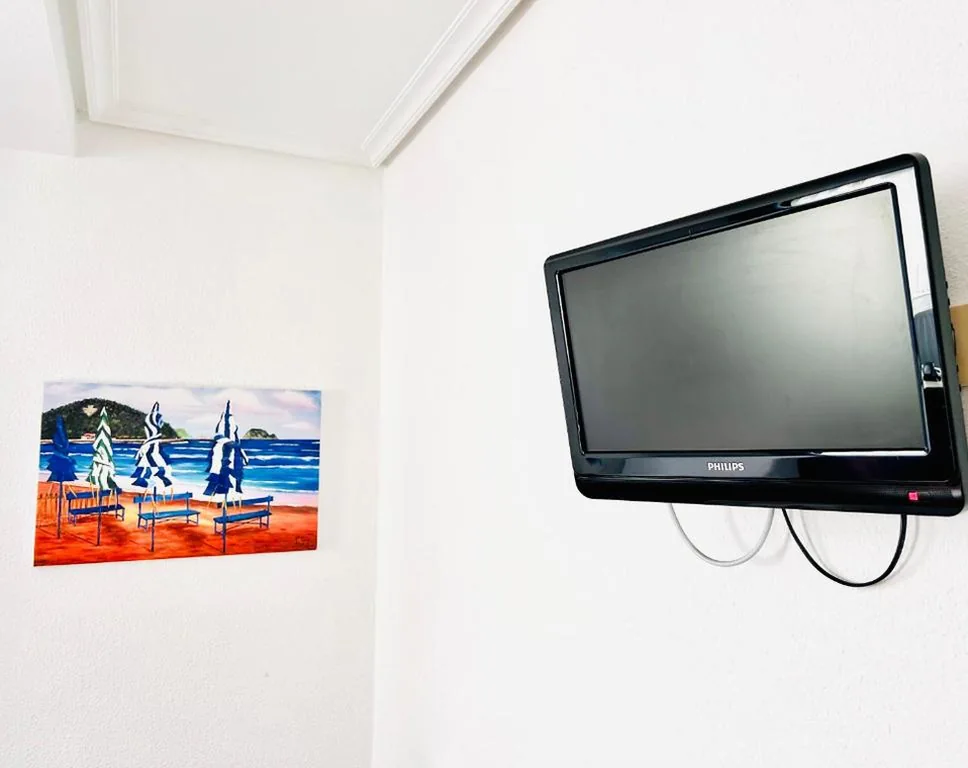 Doppelzimmer mit Zustellbett – 1 oder 2 Betten (2 Erwachsene + 1 Kind) — Hotel Zarauz